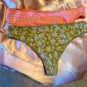 2 pair panties